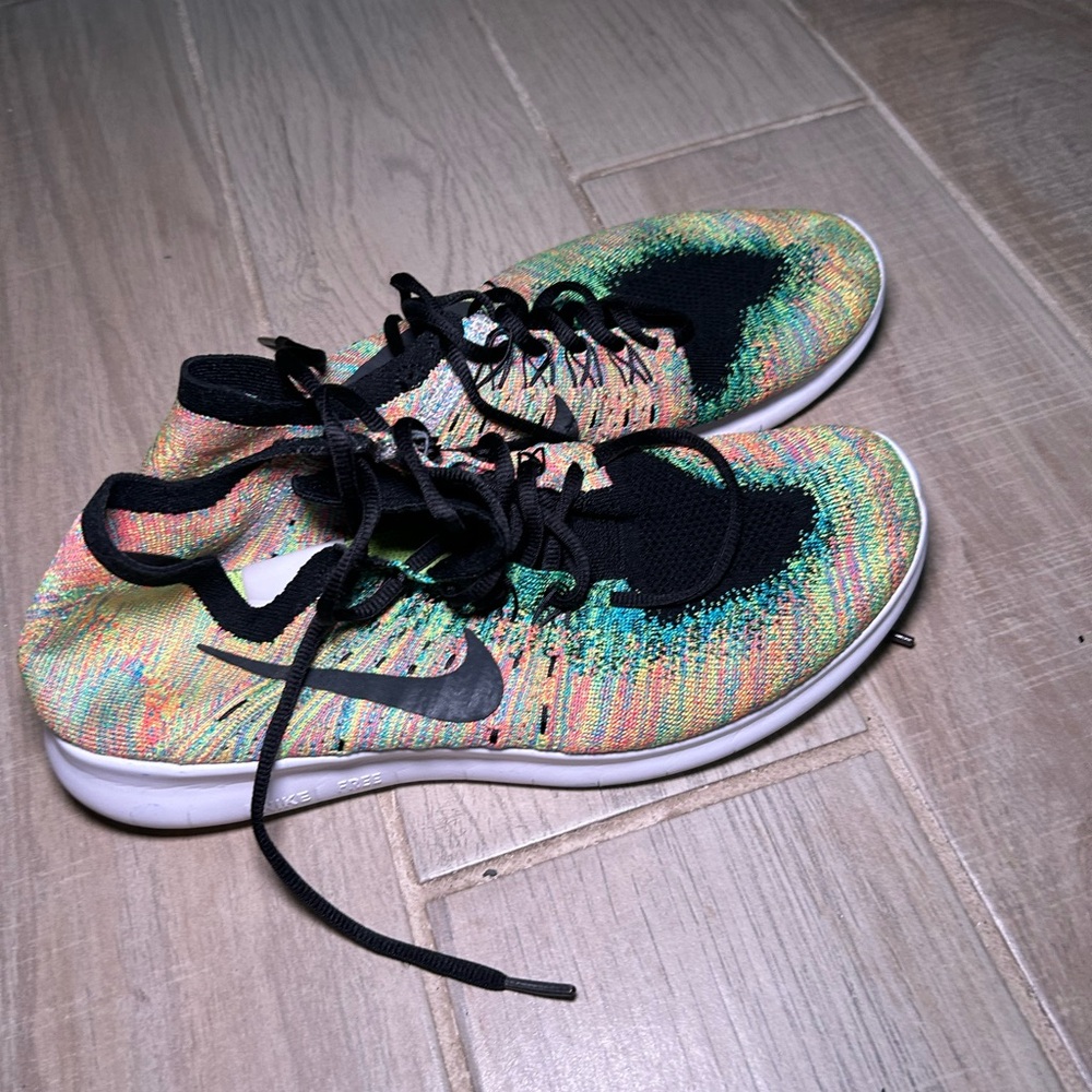 Nike Colorful Knit Athletic Shoes